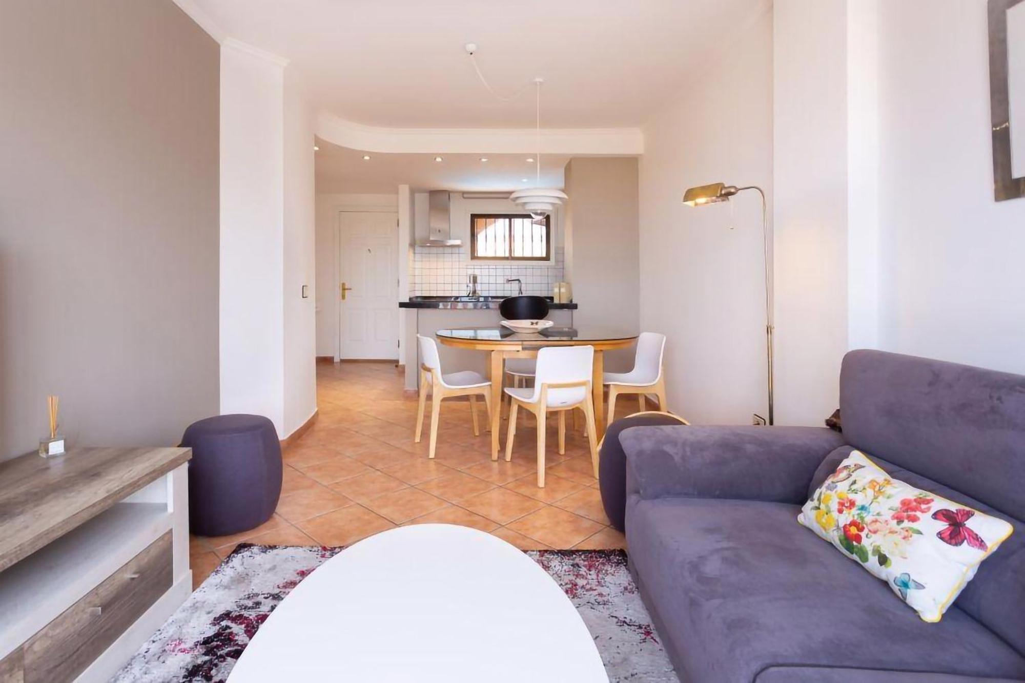 Eden Rentals Elite Palace Suites 阿德耶 外观 照片